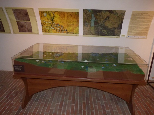 Model plastické mapy Novohradskav měřítku 1:10 000 pro expozici Ryby a Lidé na tvrzi Žumberk. Zadavatel Jihočeské muzeum v Českých Budějovicích